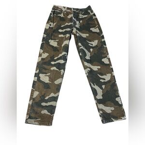 American Eagle Super Stretch MOM Jean Camouflage Corduroy Women’s Pants Size 4